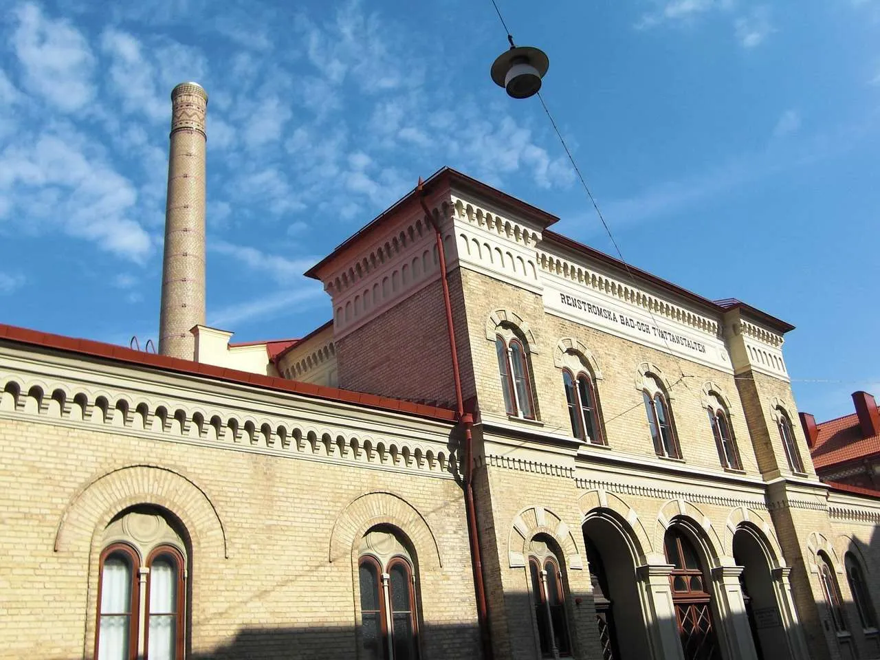 TPO Roofing Guide: Durability, Costs & Care